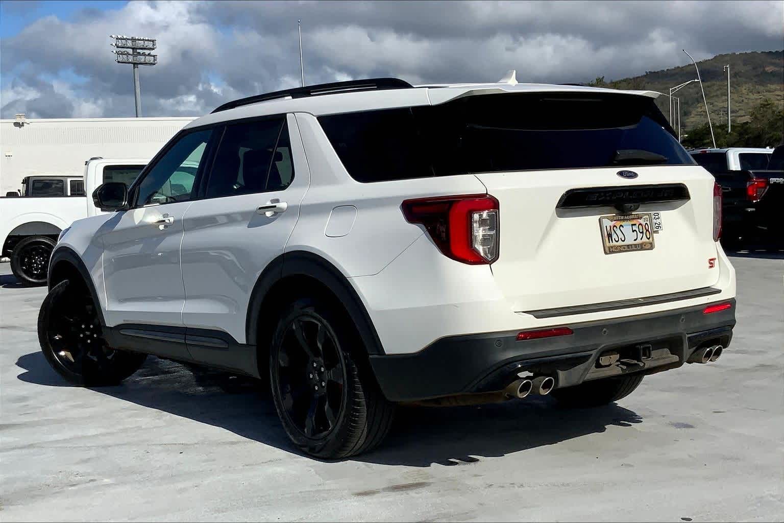 2022 Ford Explorer ST photo 4