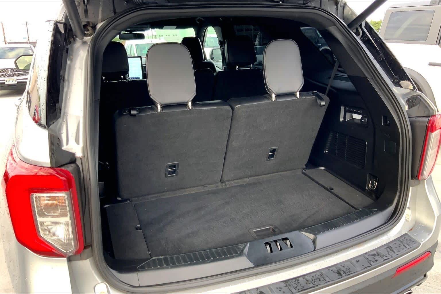 Thumbnail: 2021 Ford Explorer - 18