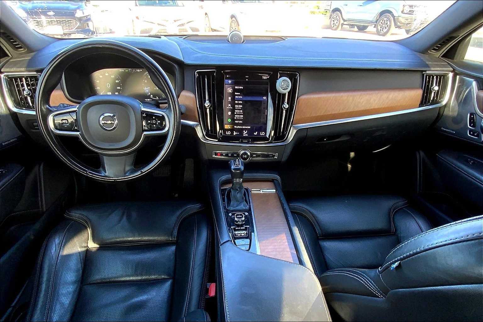 Thumbnail: 2017 Volvo S90 - 10