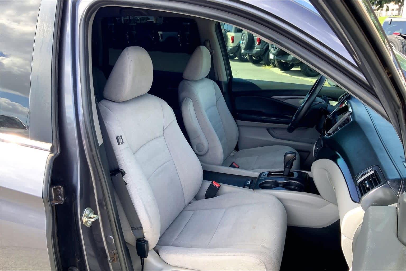 Thumbnail: 2020 Honda Pilot - 13