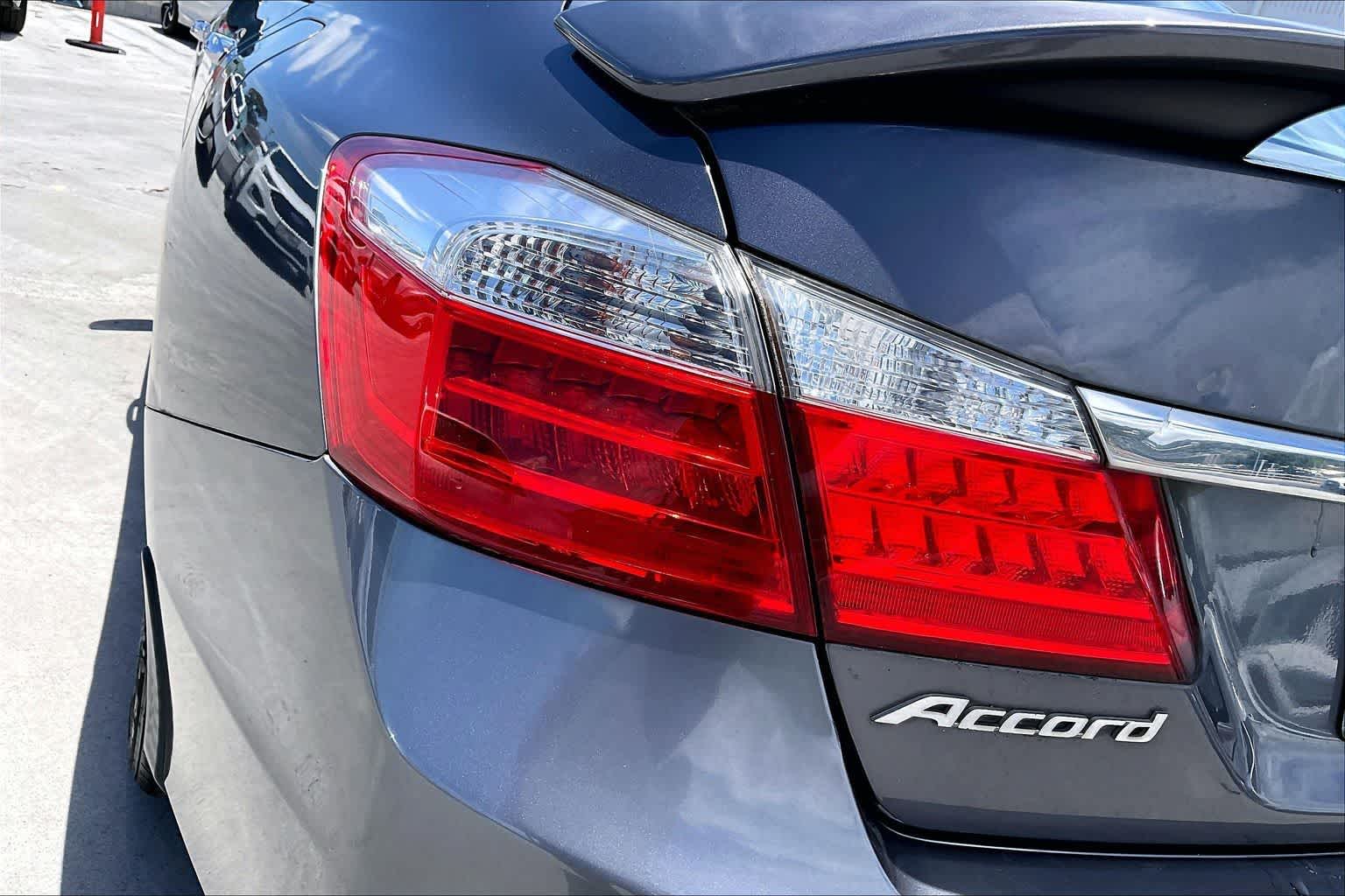 Thumbnail: 2006 Honda Civic - 32
