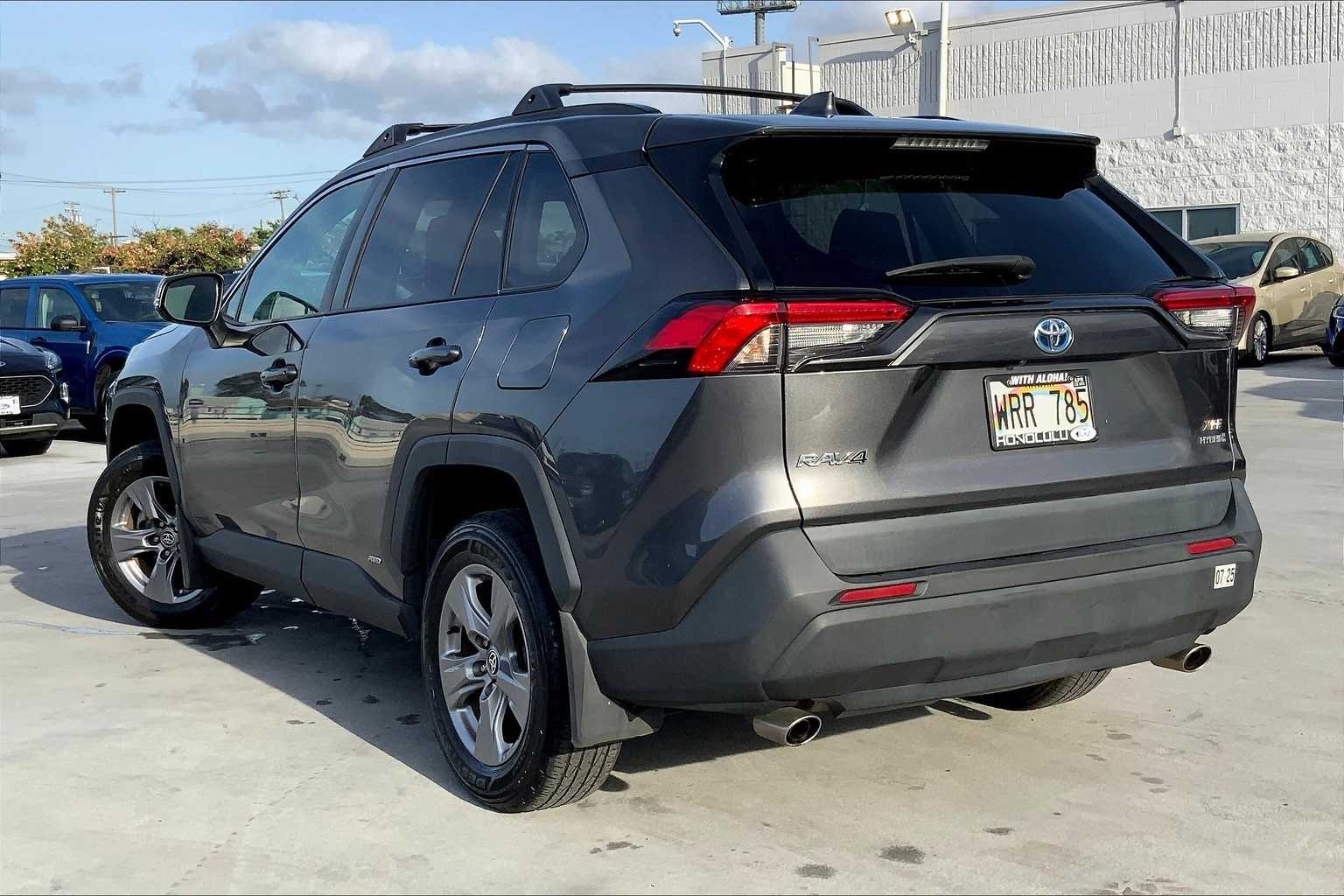 Thumbnail: 2022 Toyota RAV4 - 4
