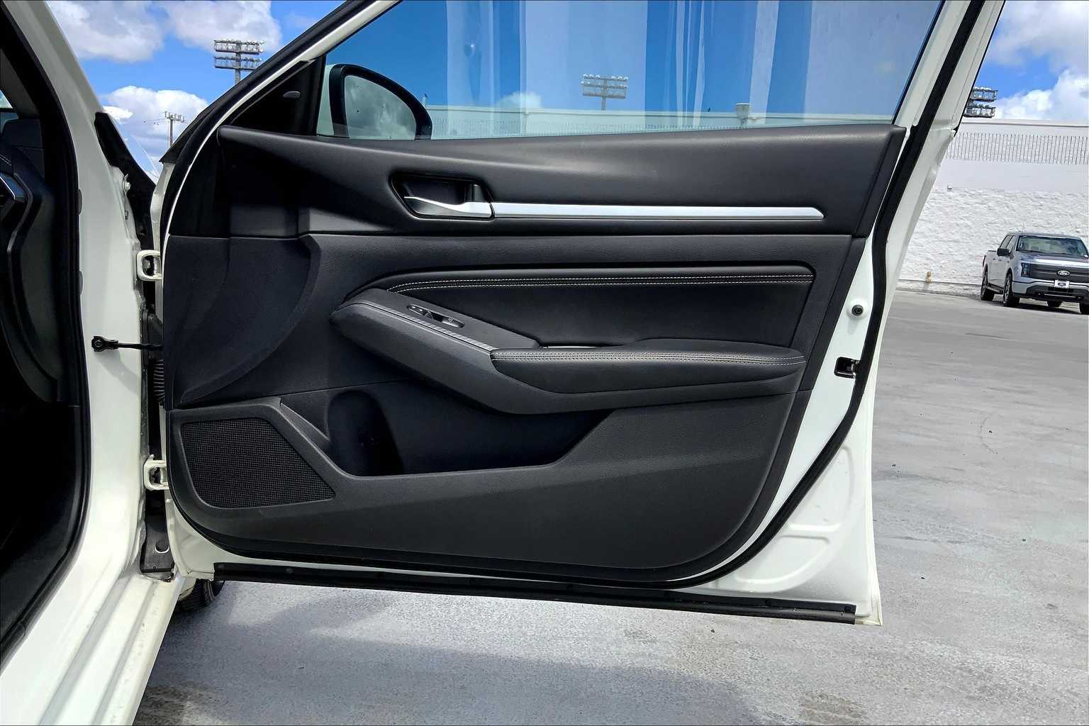 Thumbnail: 2019 Nissan Altima - 28