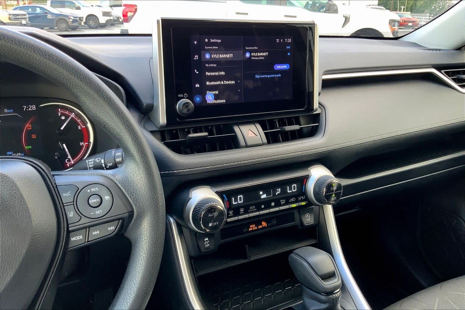 Thumbnail: 2025 Toyota RAV4 - 15