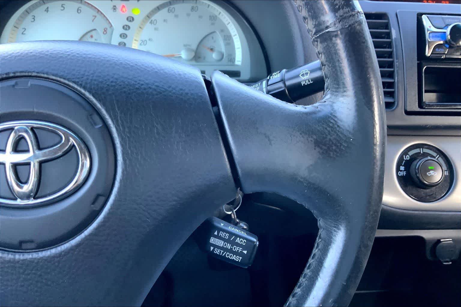Thumbnail: 2004 Toyota Camry - 25