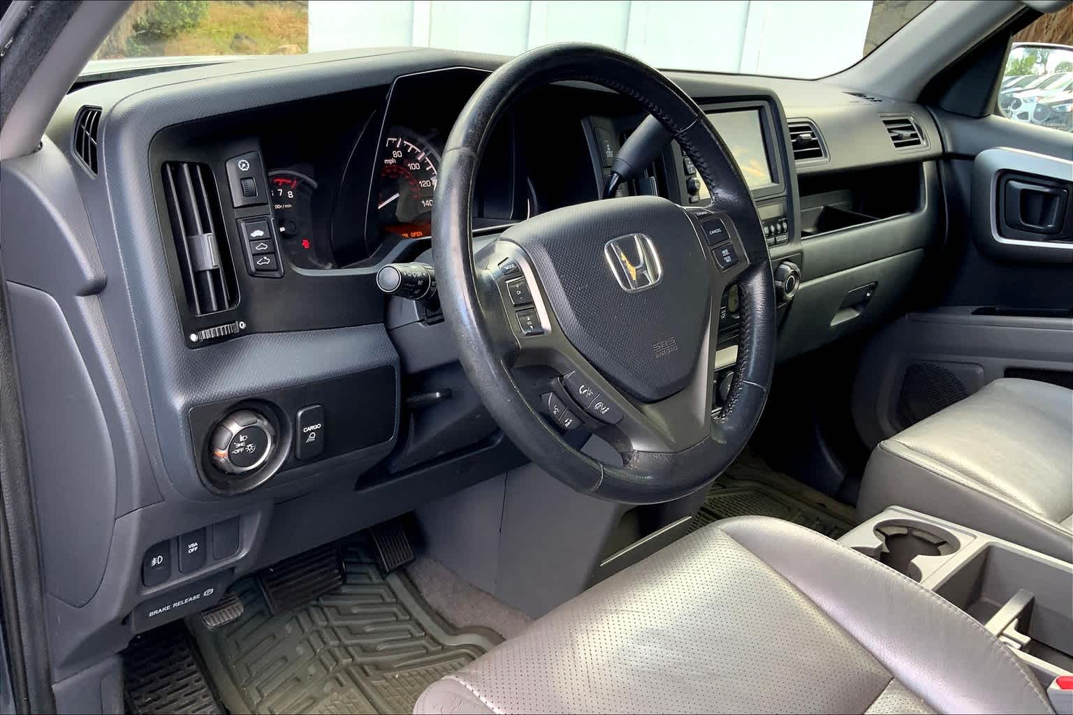 Used 2011 Honda Ridgeline RTL with VIN 5FPYK1F5XBB002923 for sale in Honolulu, HI