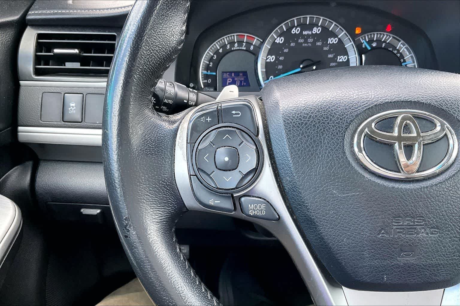 Thumbnail: 2012 Toyota Camry - 24