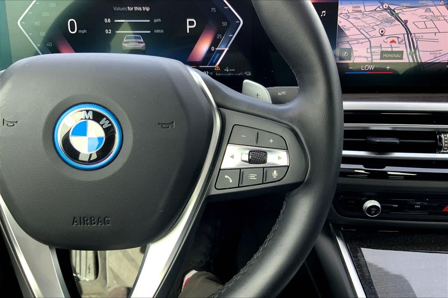 Thumbnail: 2023 BMW 3 Series - 25