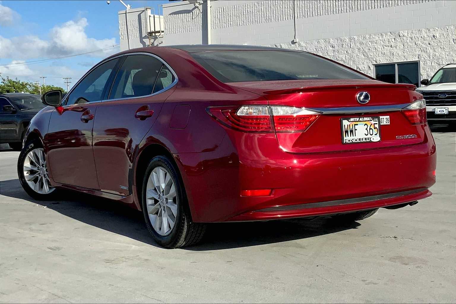 Thumbnail: 2014 Lexus ES - 4