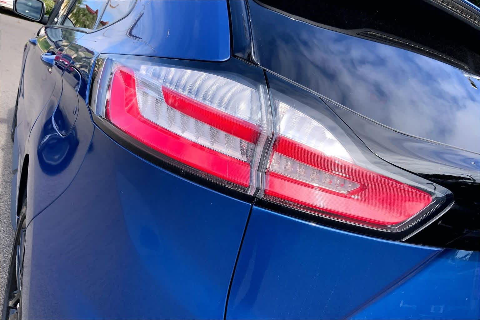 Thumbnail: 2021 Ford Edge - 32