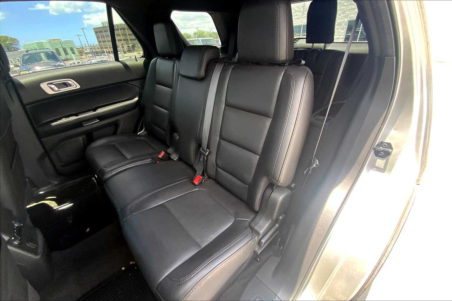 Thumbnail: 2015 Ford Explorer - 29