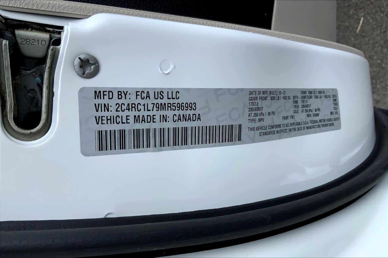 Thumbnail: 2021 Chrysler Pacifica - 20