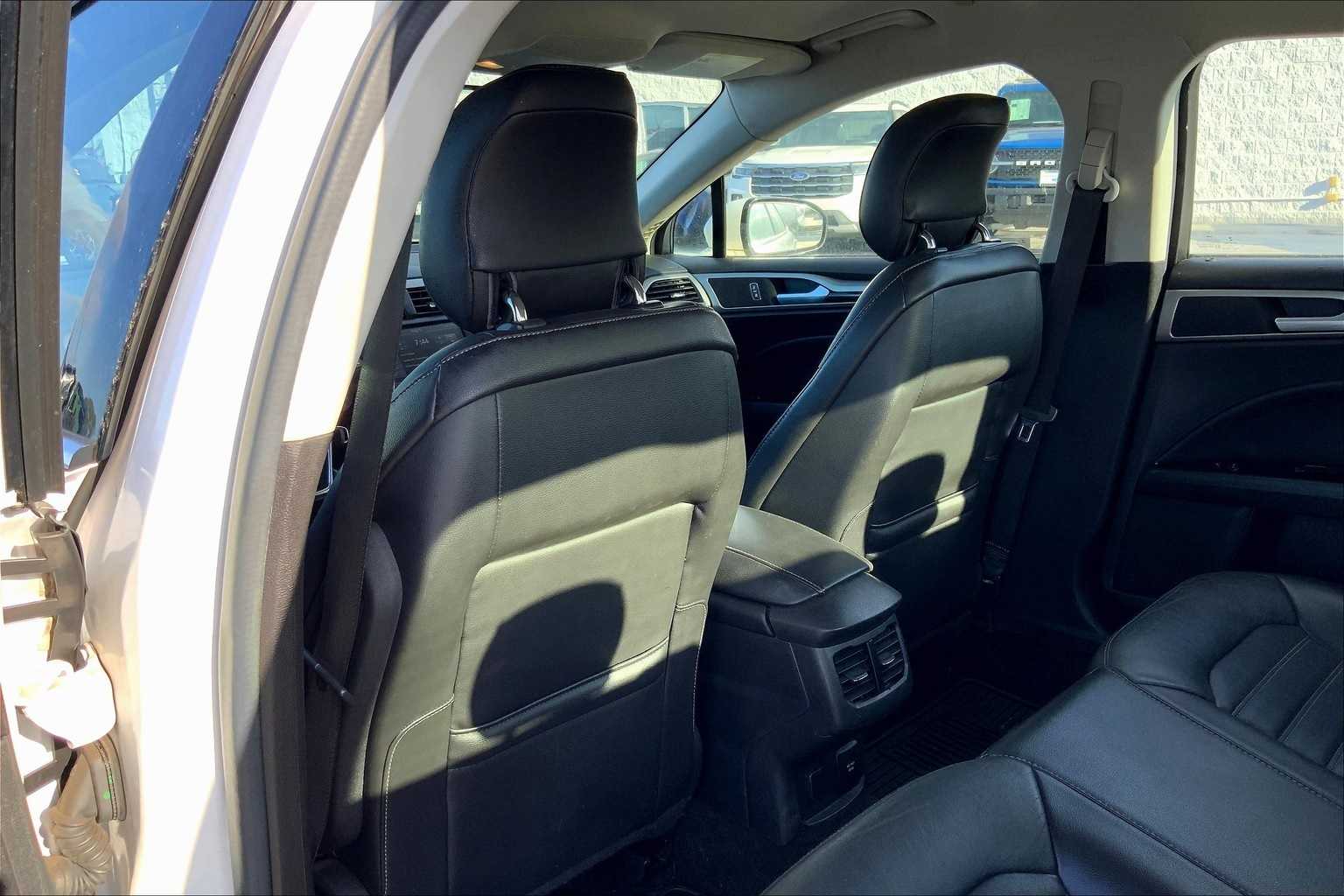 Thumbnail: 2015 Ford Fusion - 12