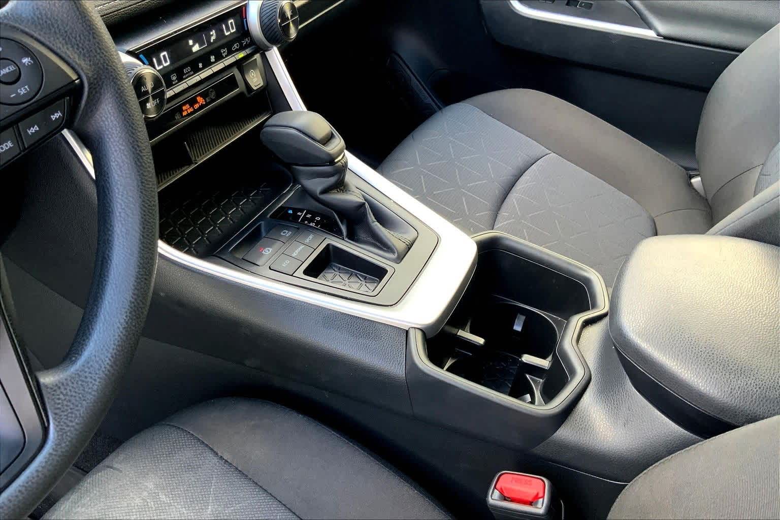 Thumbnail: 2025 Toyota RAV4 - 16