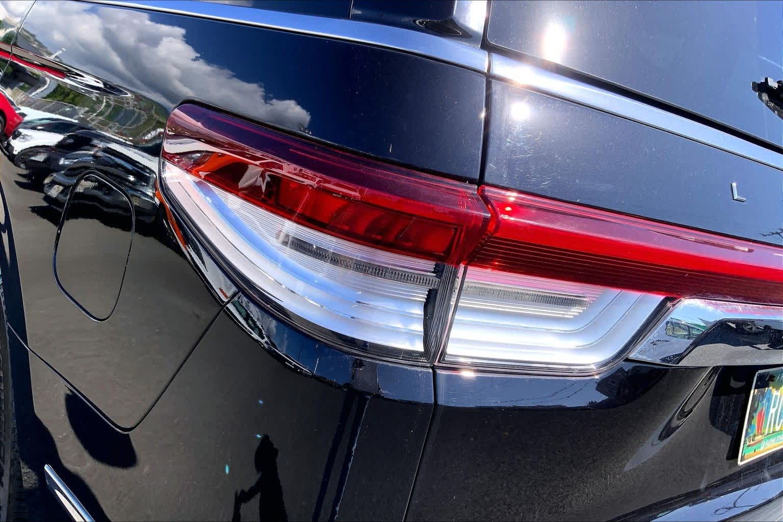 Thumbnail: 2022 Lincoln Navigator - 32