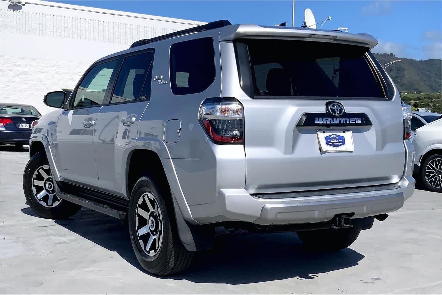 Thumbnail: 2023 Toyota 4Runner - 4
