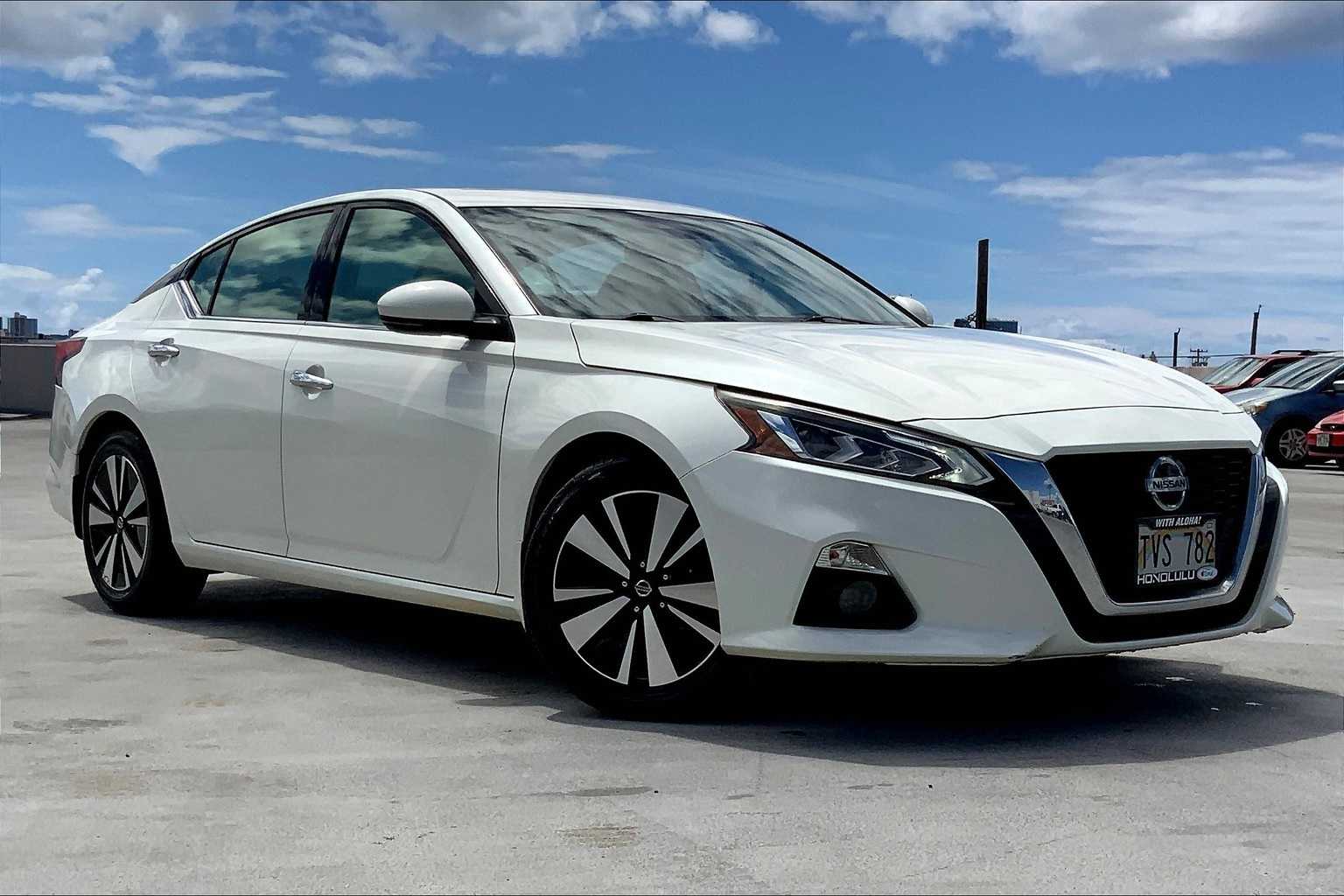 Thumbnail: 2019 Nissan Altima - 21