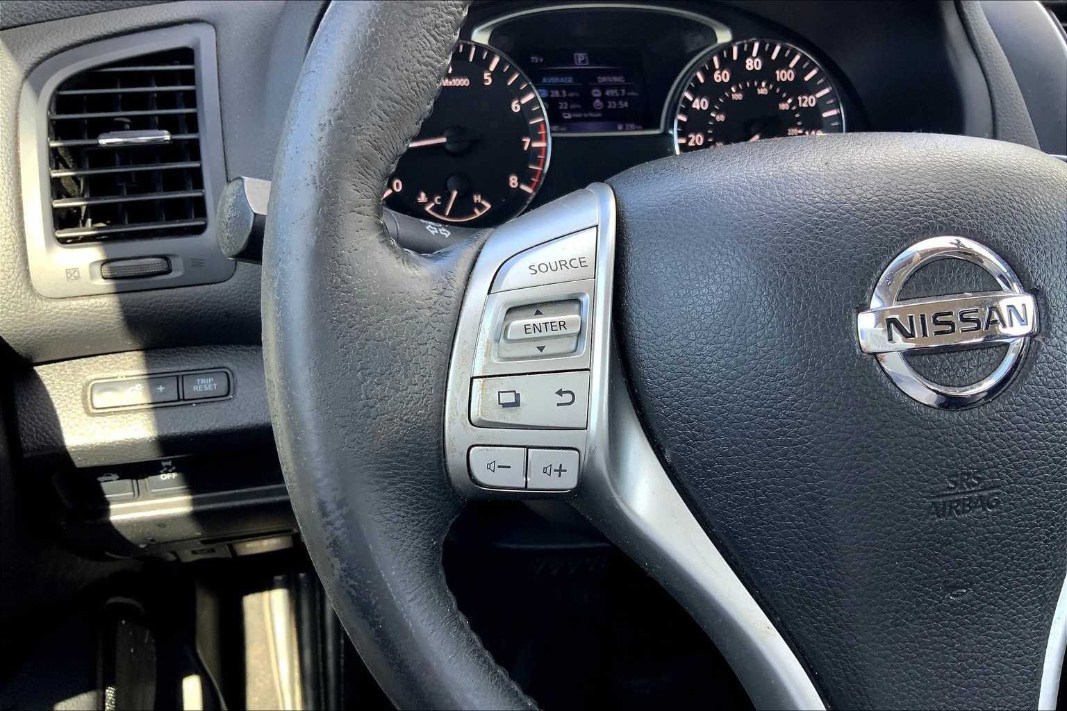 Thumbnail: 2016 Nissan Altima - 24