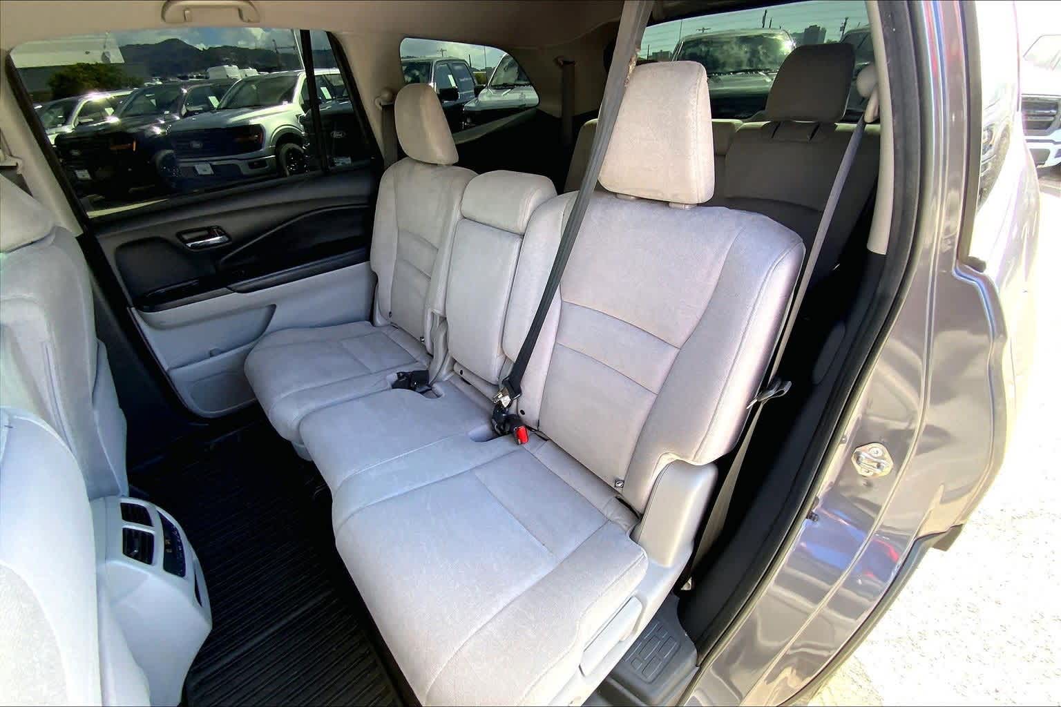 Thumbnail: 2020 Honda Pilot - 29