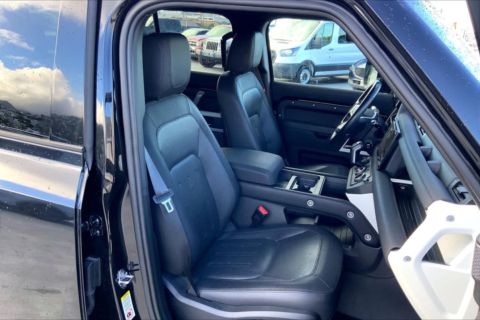 Thumbnail: 2022 Land Rover Defender - 13