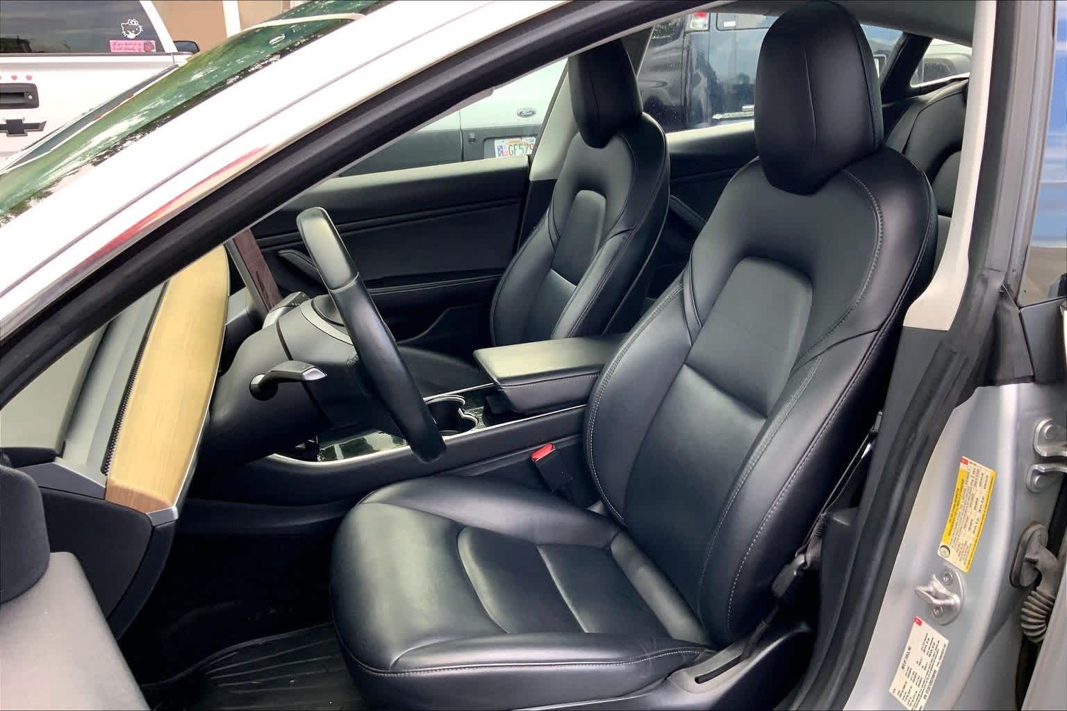 Thumbnail: 2018 Tesla Model 3 - 11