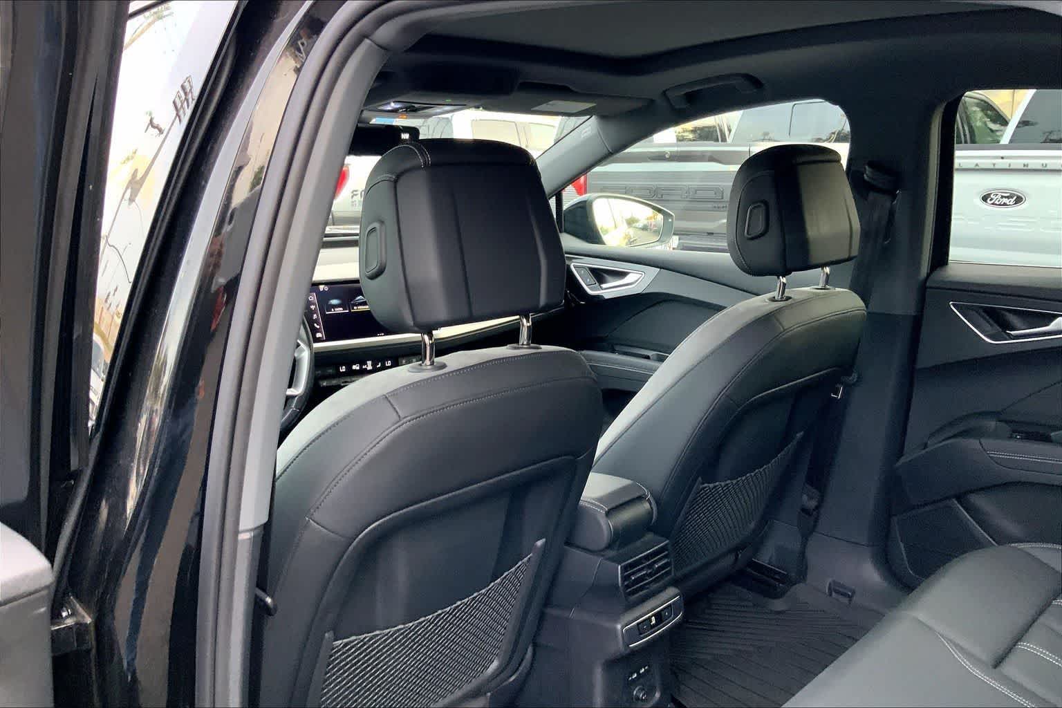 Thumbnail: 2024 Audi Q4 e-tron - 12