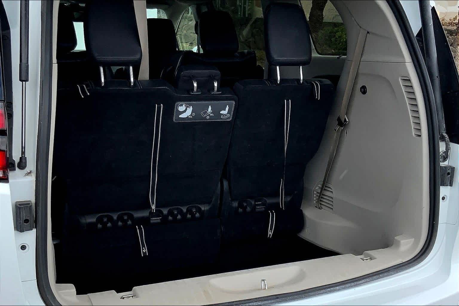 Thumbnail: 2021 Chrysler Pacifica - 18