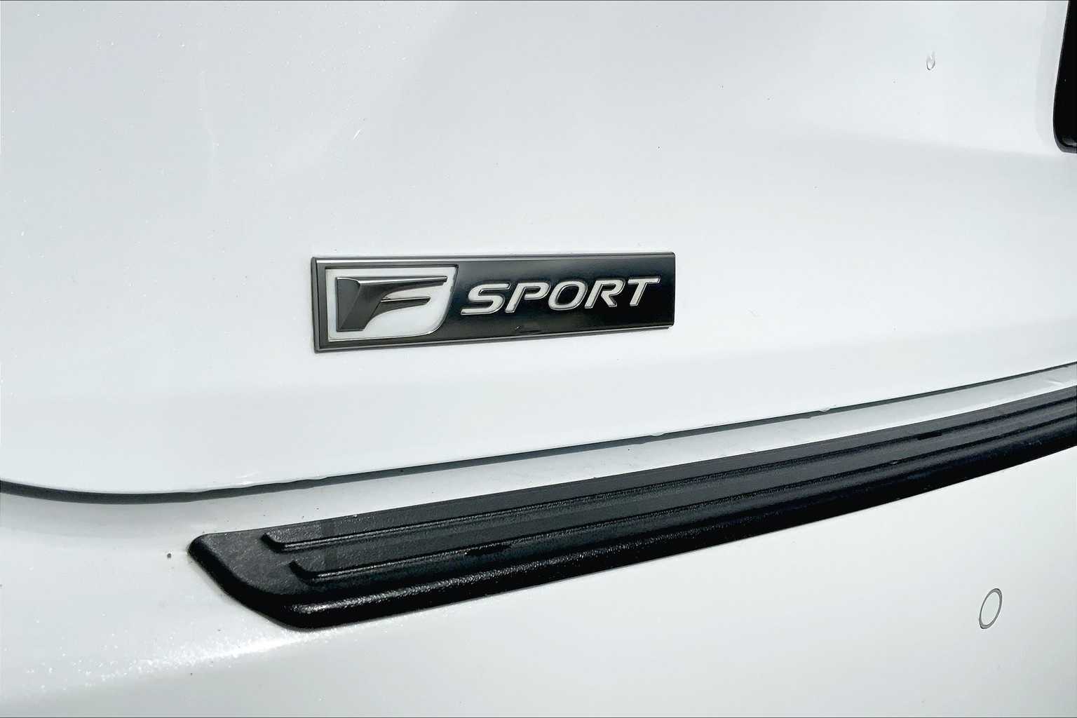 Thumbnail: 2022 Lexus RX - 7