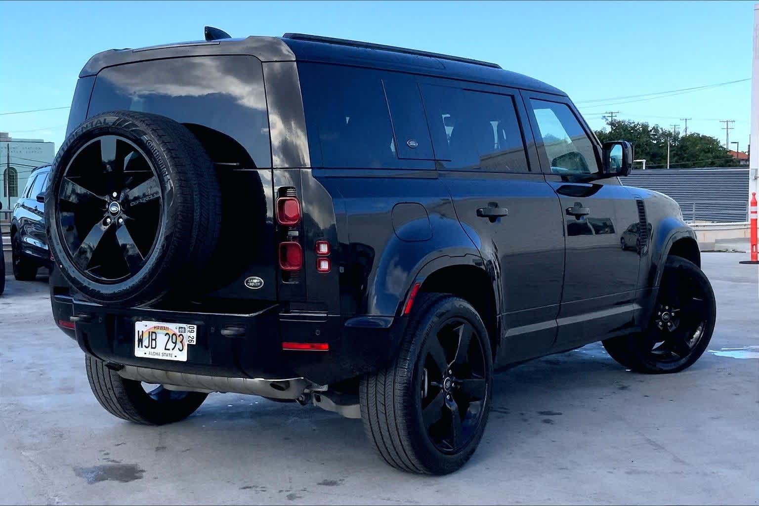 Thumbnail: 2022 Land Rover Defender - 22