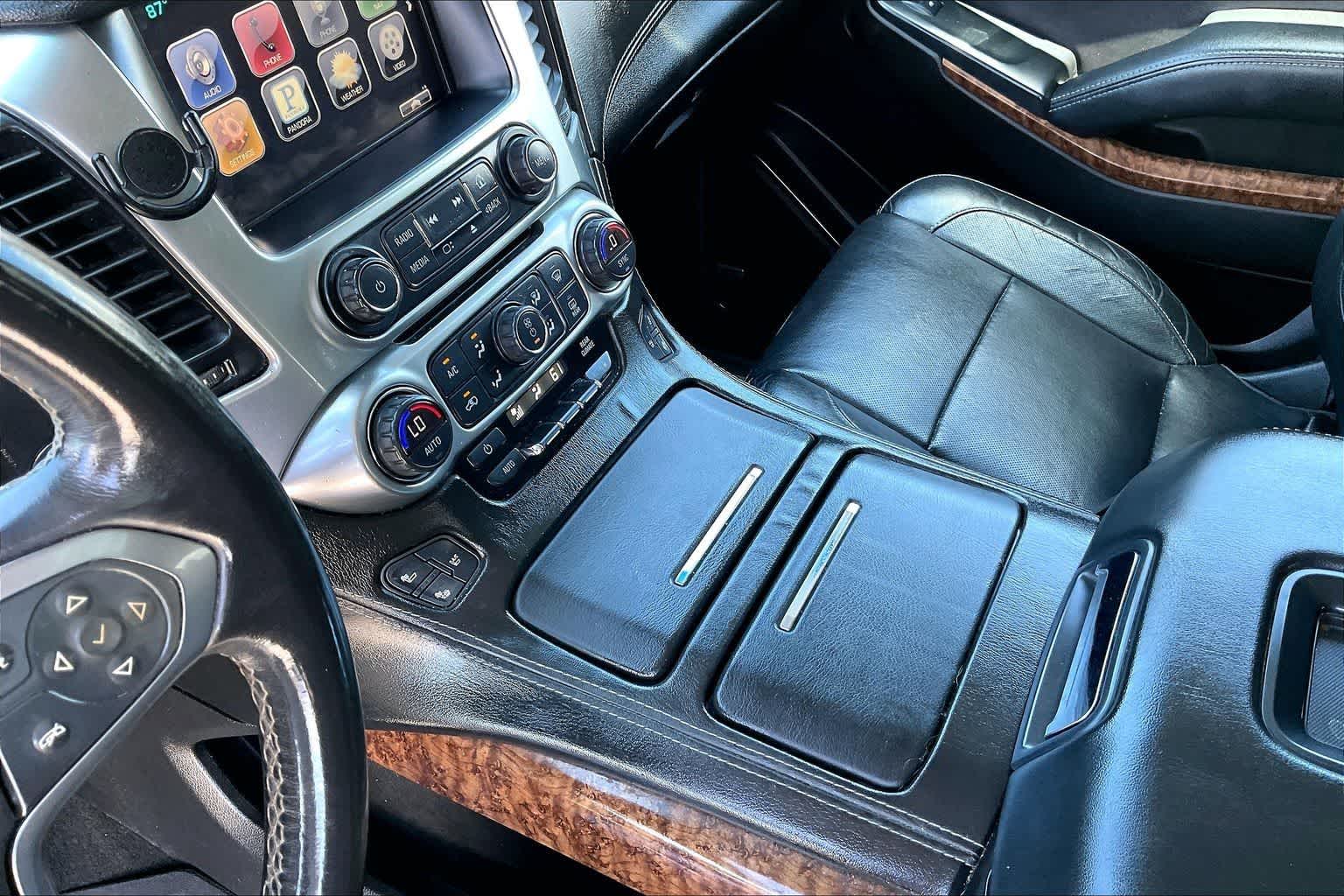Thumbnail: 2015 Chevrolet Tahoe - 16