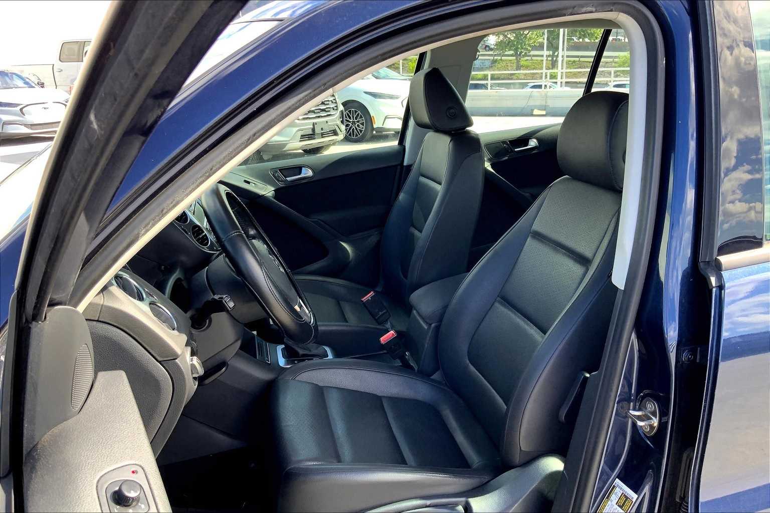 Thumbnail: 2014 Volkswagen Tiguan - 11