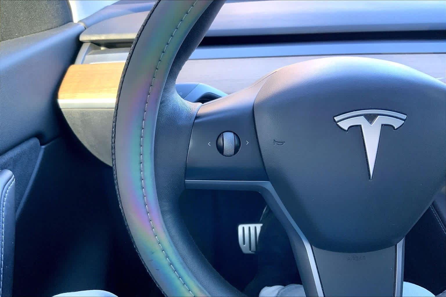 Thumbnail: 2021 Tesla Model Y - 24