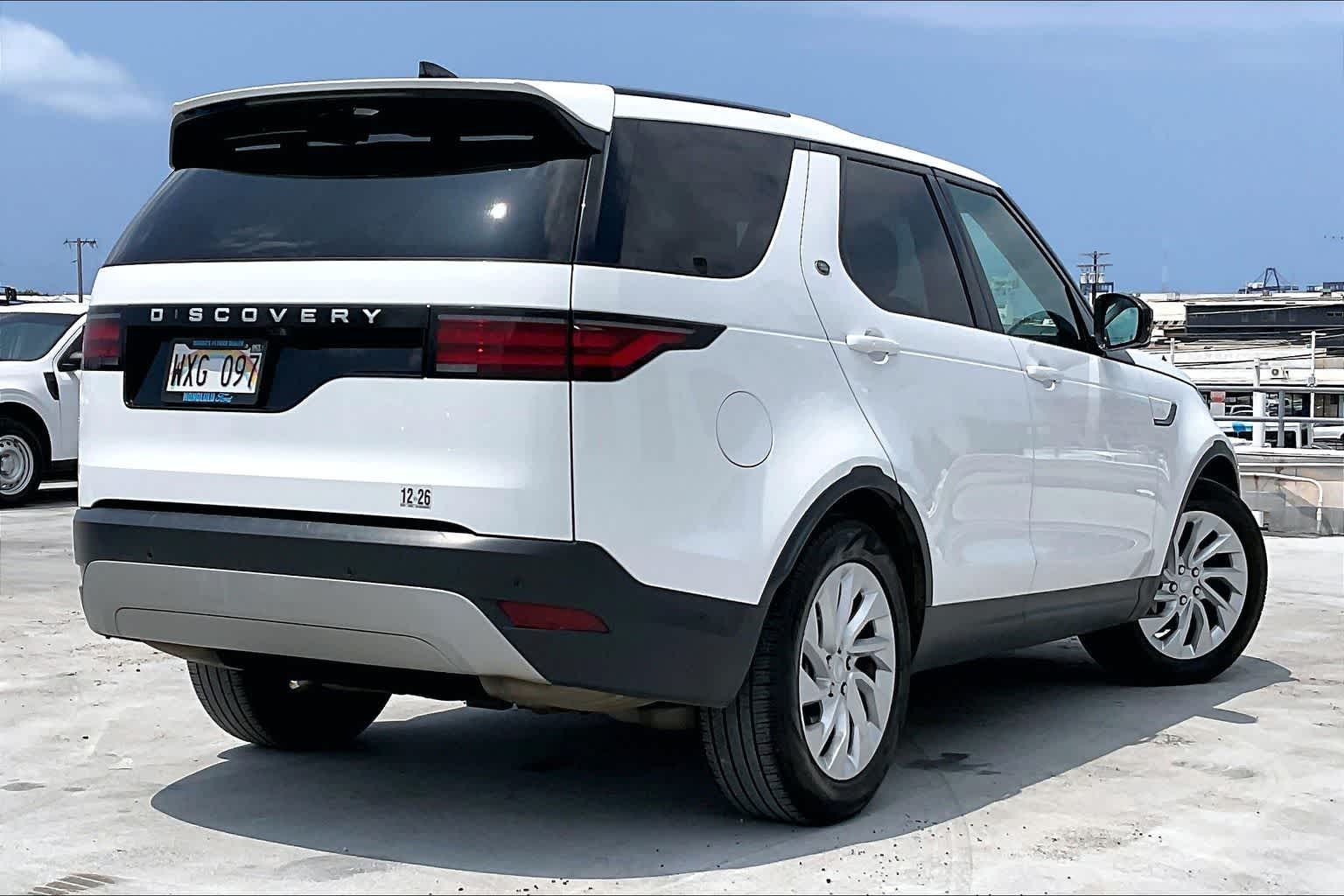 Thumbnail: 2024 Land Rover Discovery - 22