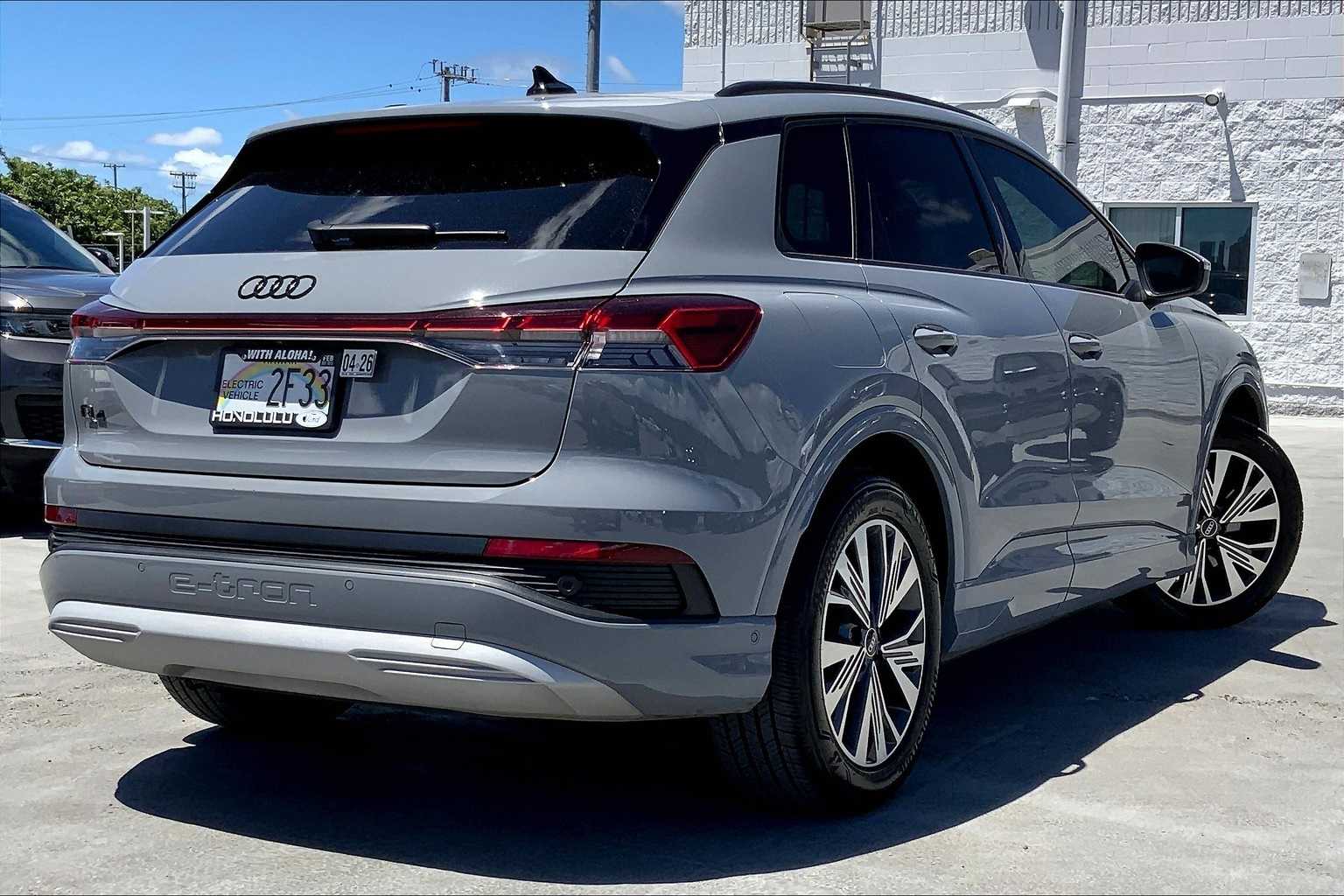 Thumbnail: 2023 Audi Q4 e-tron - 22
