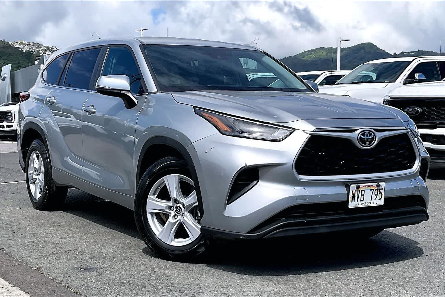 Thumbnail: 2023 Toyota Highlander - 21