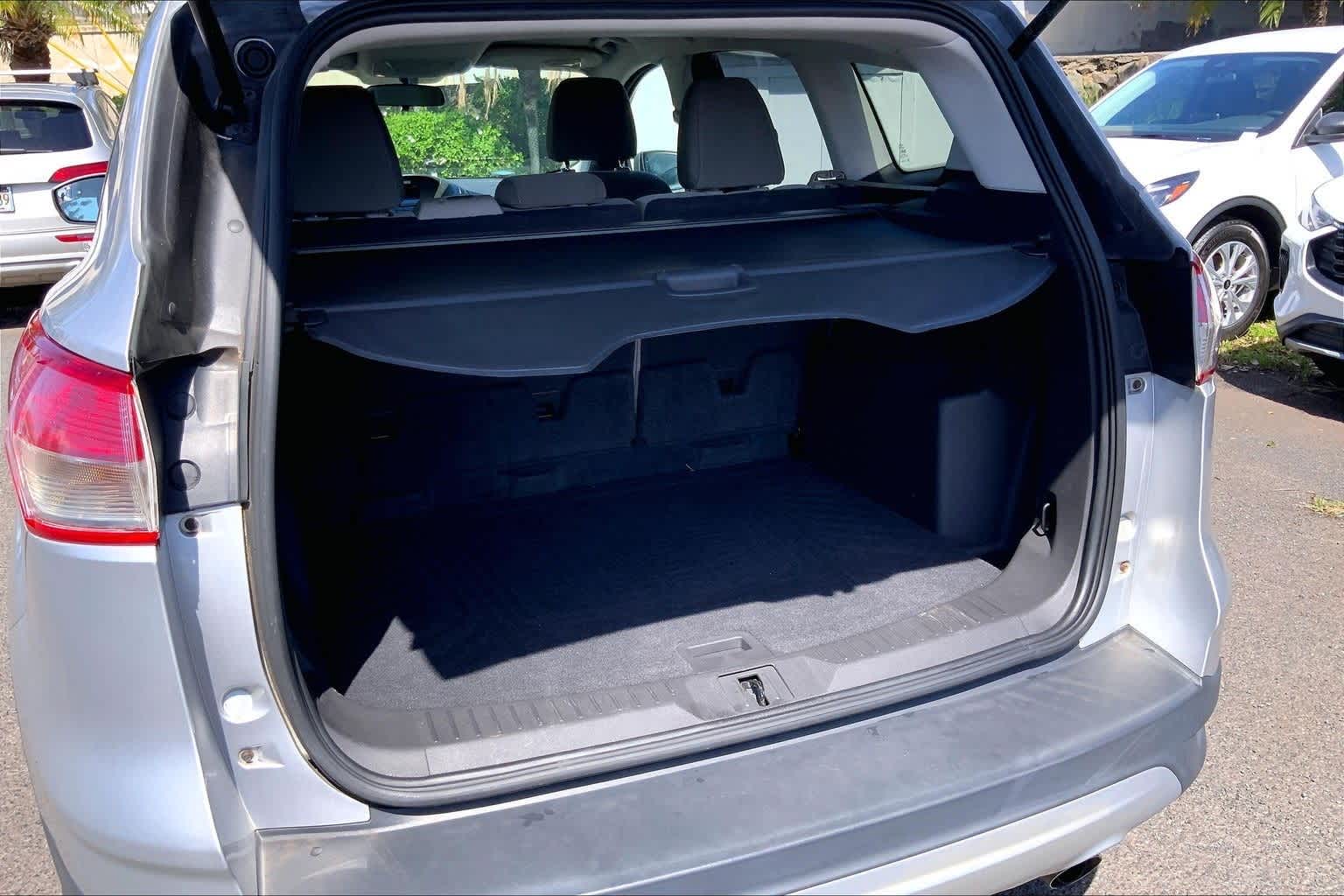 Thumbnail: 2016 Ford Escape - 18