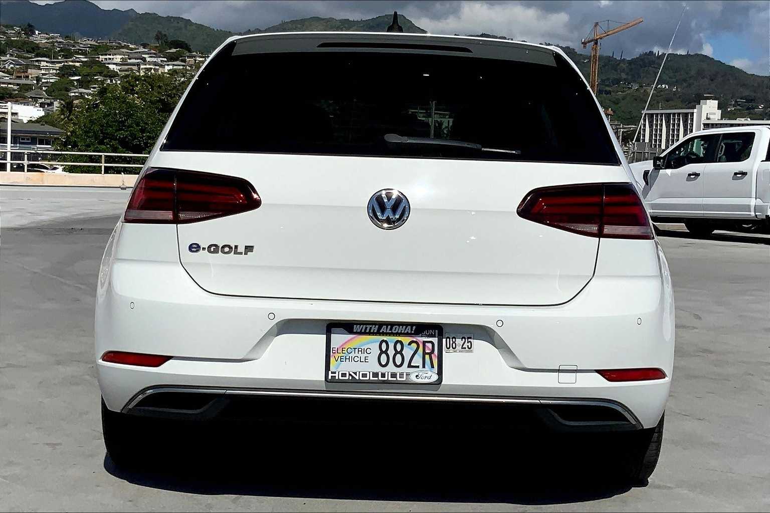 Thumbnail: 2019 Volkswagen e-Golf - 5