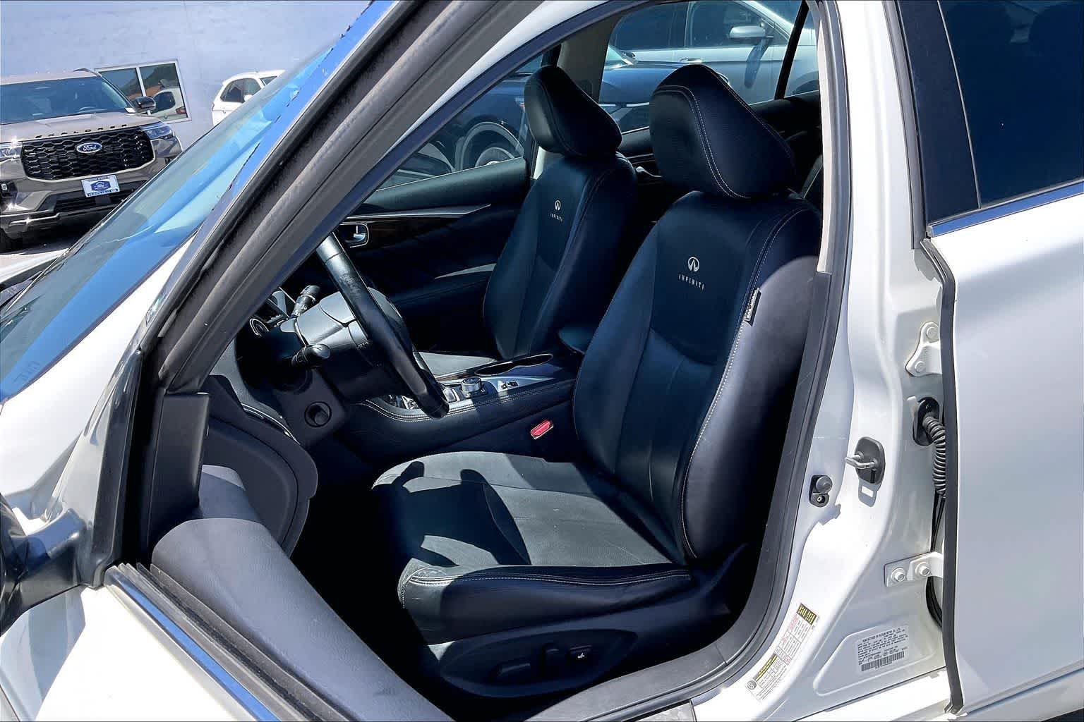 Thumbnail: 2014 INFINITI Q50 - 11