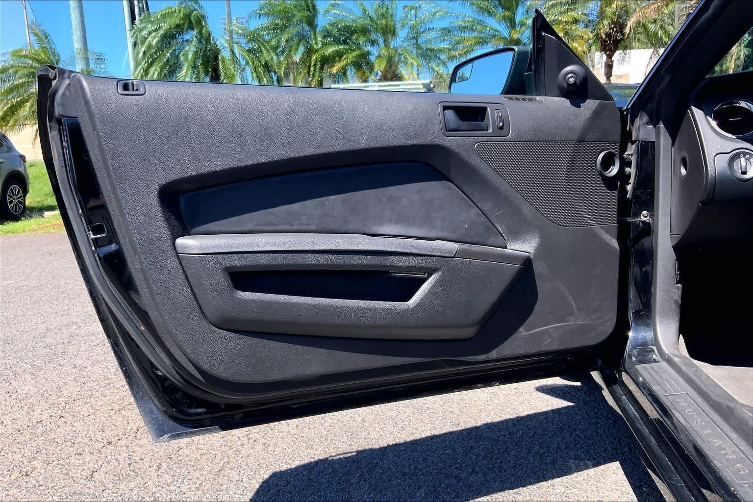 Thumbnail: 2013 Ford Mustang - 26