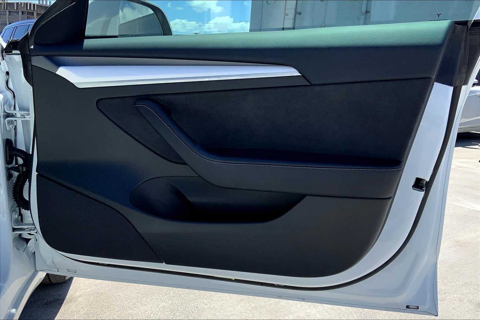 Thumbnail: 2023 Tesla Model 3 - 28
