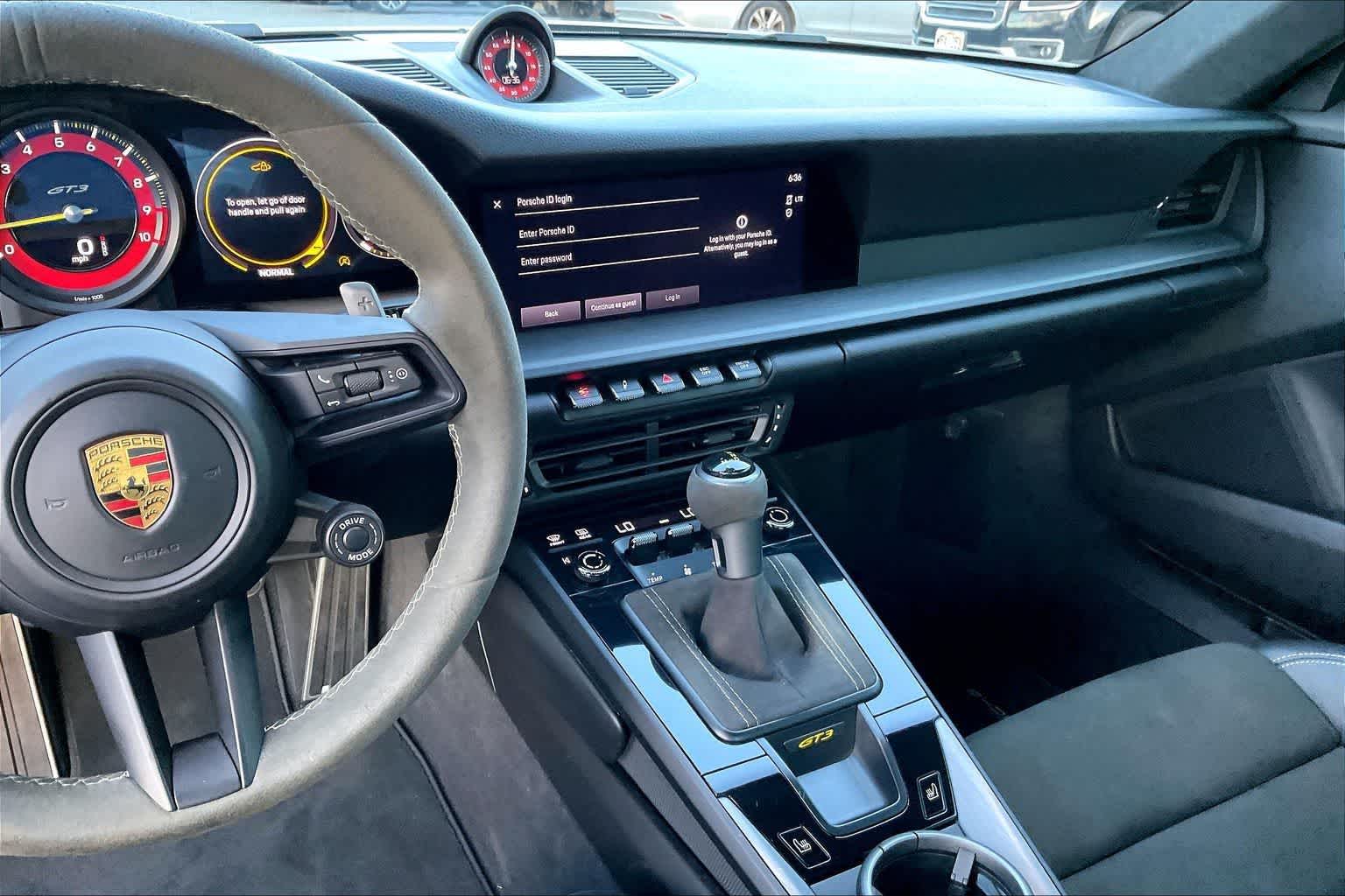 Thumbnail: 2022 Porsche 911 - 14