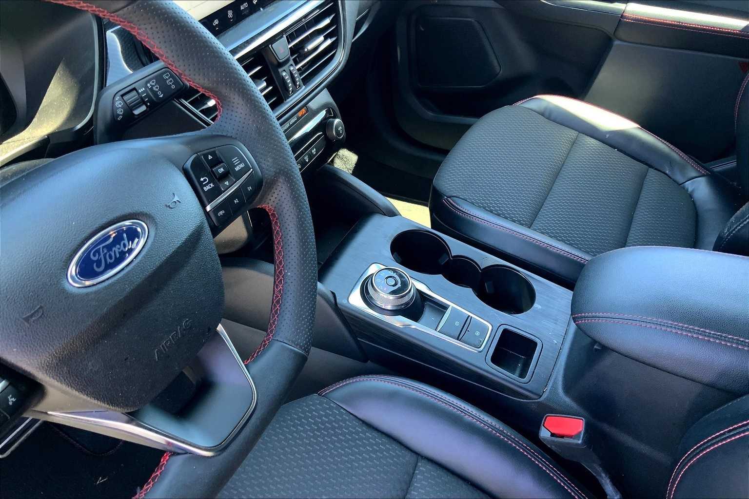 Thumbnail: 2023 Ford Escape - 16