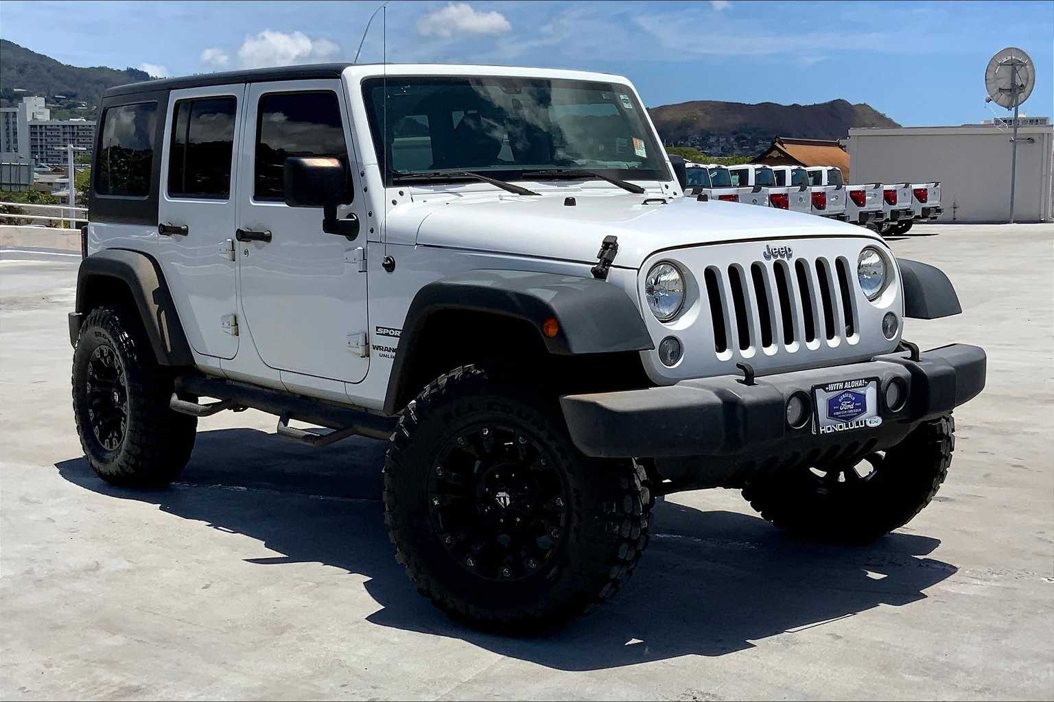 Thumbnail: 2016 Jeep Wrangler - 21