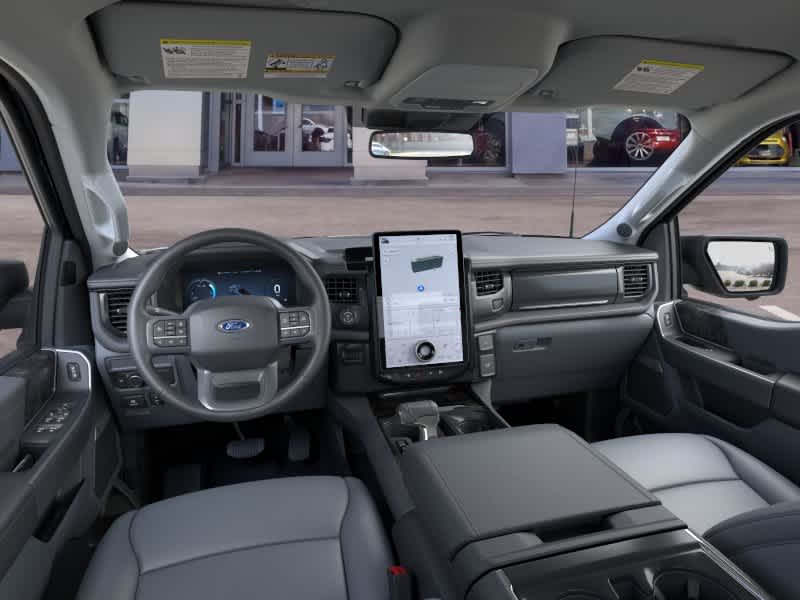 2025 Ford F-150 Lightning Flash - Photo 9