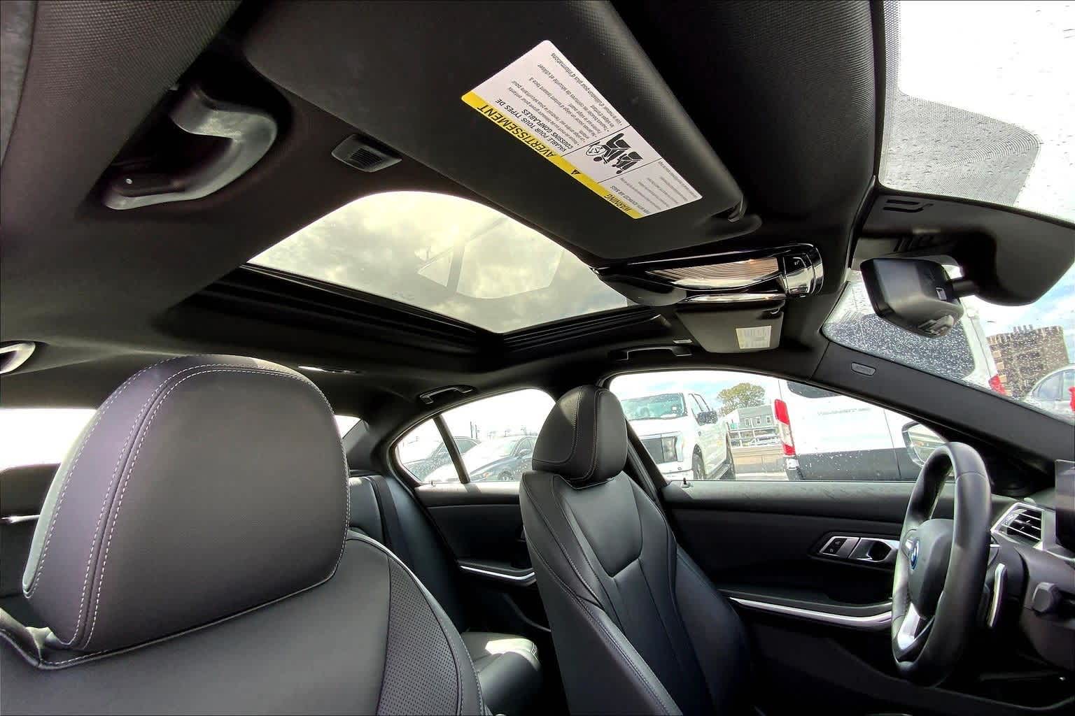 Thumbnail: 2023 BMW 3 Series - 30