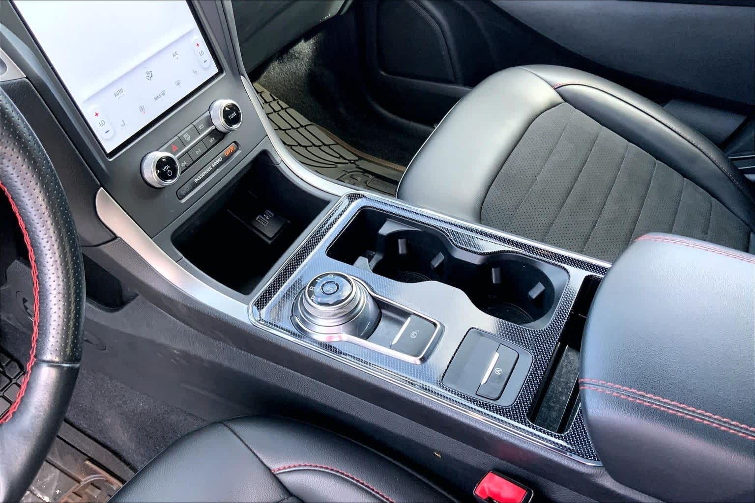 Thumbnail: 2021 Ford Edge - 16