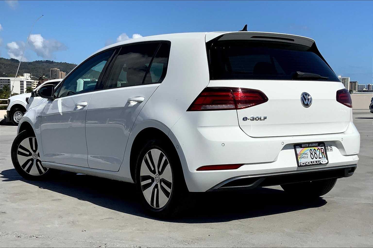 Thumbnail: 2019 Volkswagen e-Golf - 4