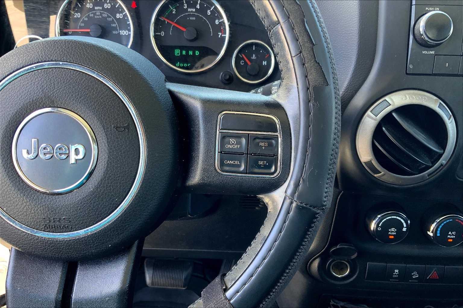 Thumbnail: 2017 Jeep Wrangler - 25