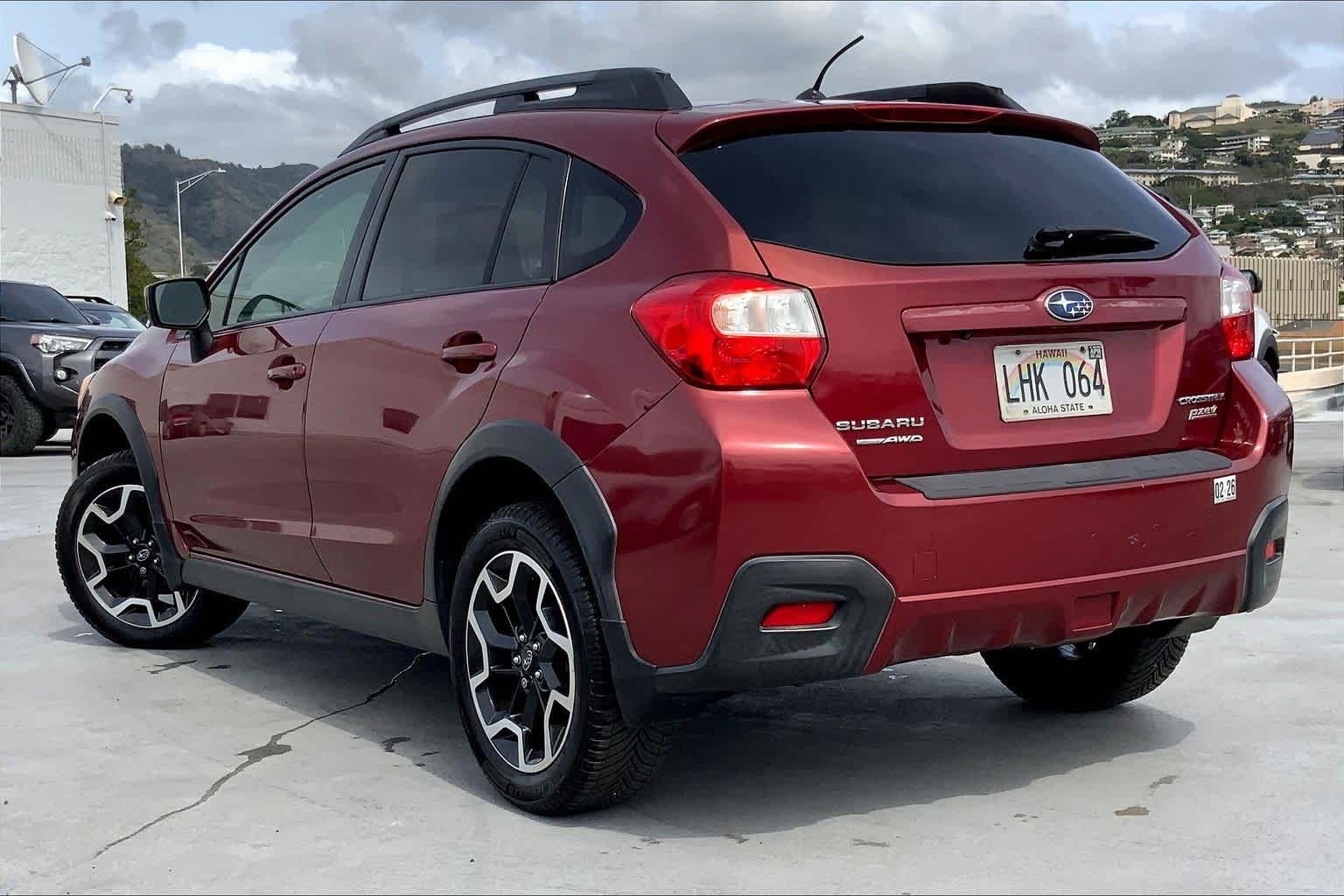 Thumbnail: 2017 Subaru Crosstrek - 4