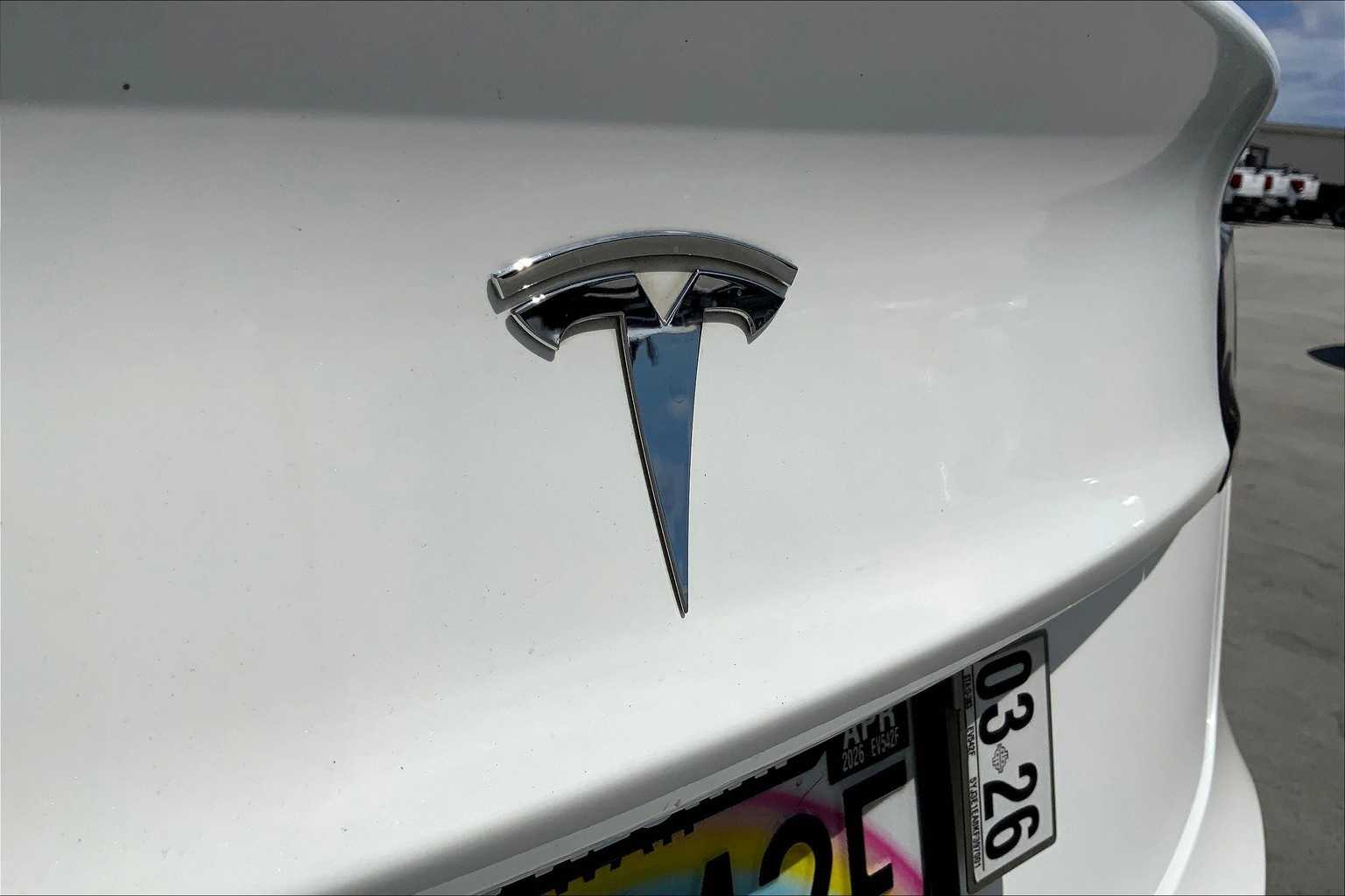 Thumbnail: 2019 Tesla Model 3 - 7